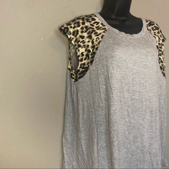 Shop Basic Leopard Shoulder Print Gray Crew Neck Shirt - Picture 5 of 7